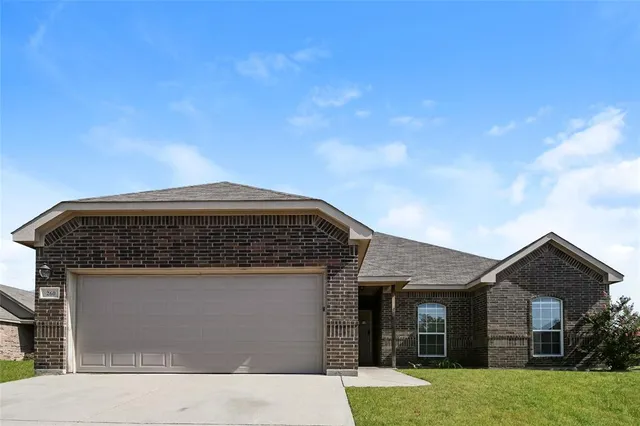 $1,825 | 260 Edison Lane, Crowley, TX 76036