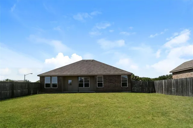 $1,825 | 260 Edison Lane, Crowley, TX 76036