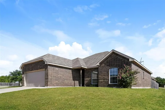 $1,825 | 260 Edison Lane, Crowley, TX 76036