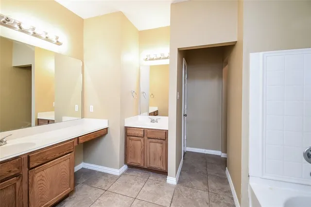 $1,825 | 260 Edison Lane, Crowley, TX 76036