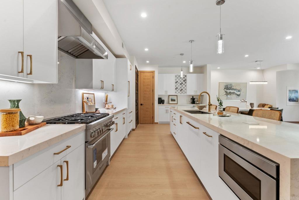 2670 Roosevelt Street Carlsbad, CA 92008 - Photo 2 of 41