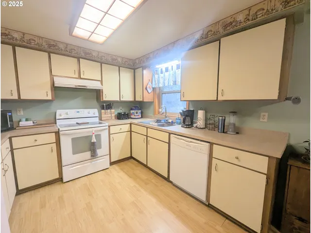 $850,000 | 71564 Palmer Junction Road, Elgin, OR 97827