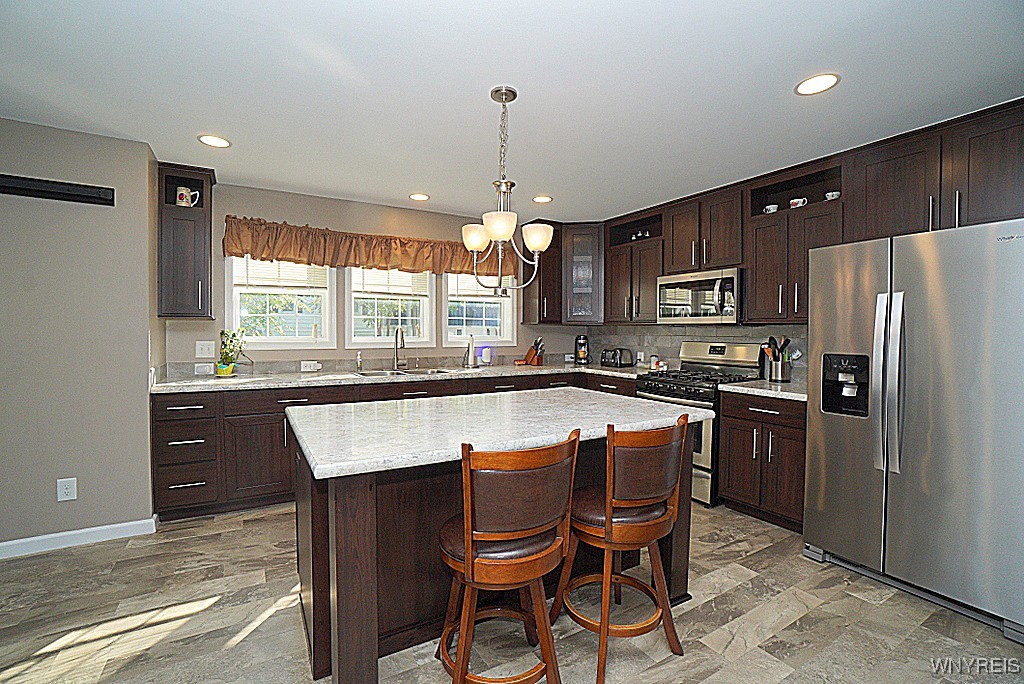 6276 Bear Ridge Road Pendleton, NY 14094 - Photo 7 of 26