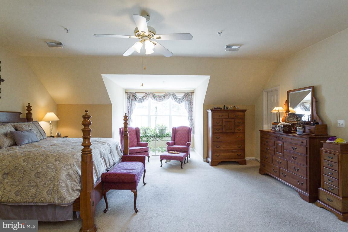 8110 Foxhall Road Clinton, MD 20735 - Photo 11 of 30 Bedroom (Master)