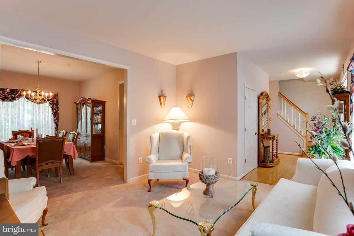 8110 Foxhall Road Clinton, MD 20735 - Photo 4 of 30 Dining Room