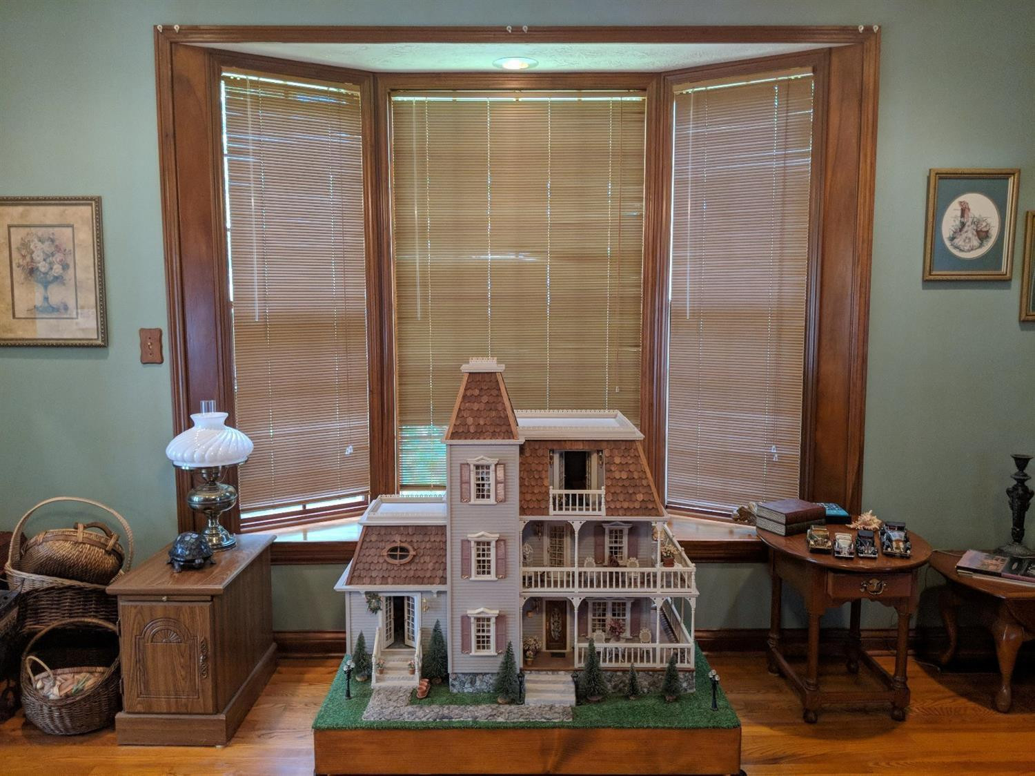 268 Dunroven Road Versailles, KY 40383 - Photo 28 of 31 Lovely Bay window in addition of family