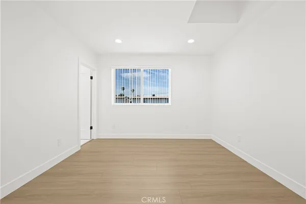 $3,893 | 14420 Tiara Street, Van Nuys, CA 91401
