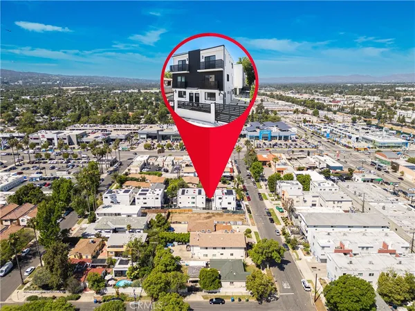 $3,893 | 14420 Tiara Street, Van Nuys, CA 91401