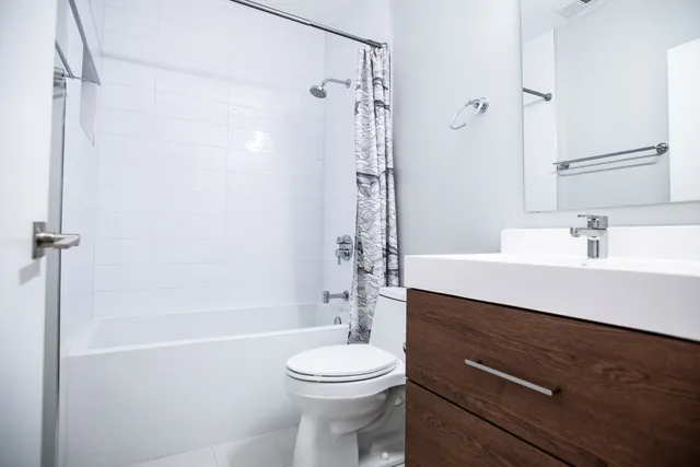 $3,100 | 1028 North California Avenue, Unit 2, Chicago, IL 60622