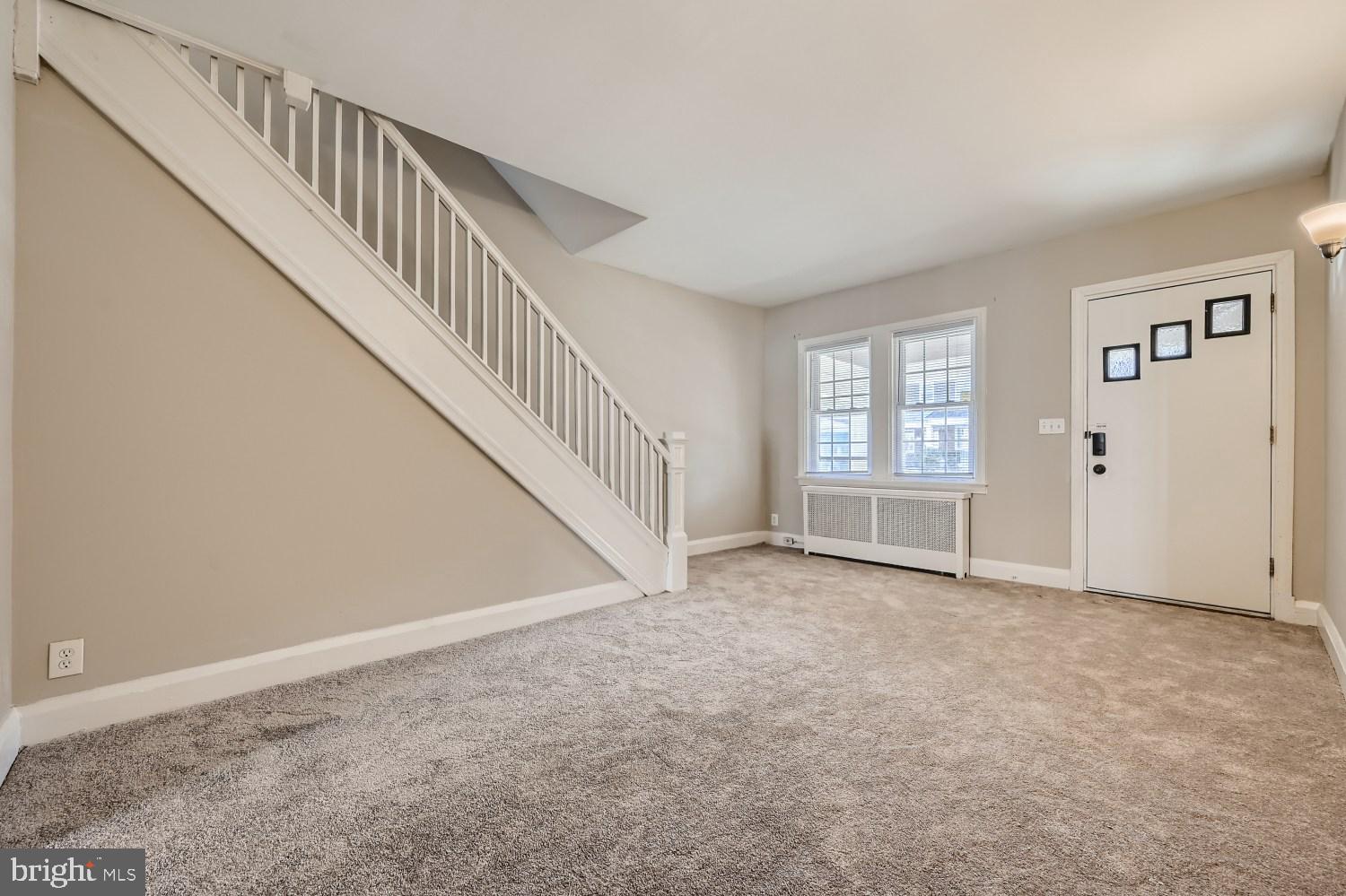 3814 Woodridge Road Baltimore, MD 21229 - Photo 4 of 17
