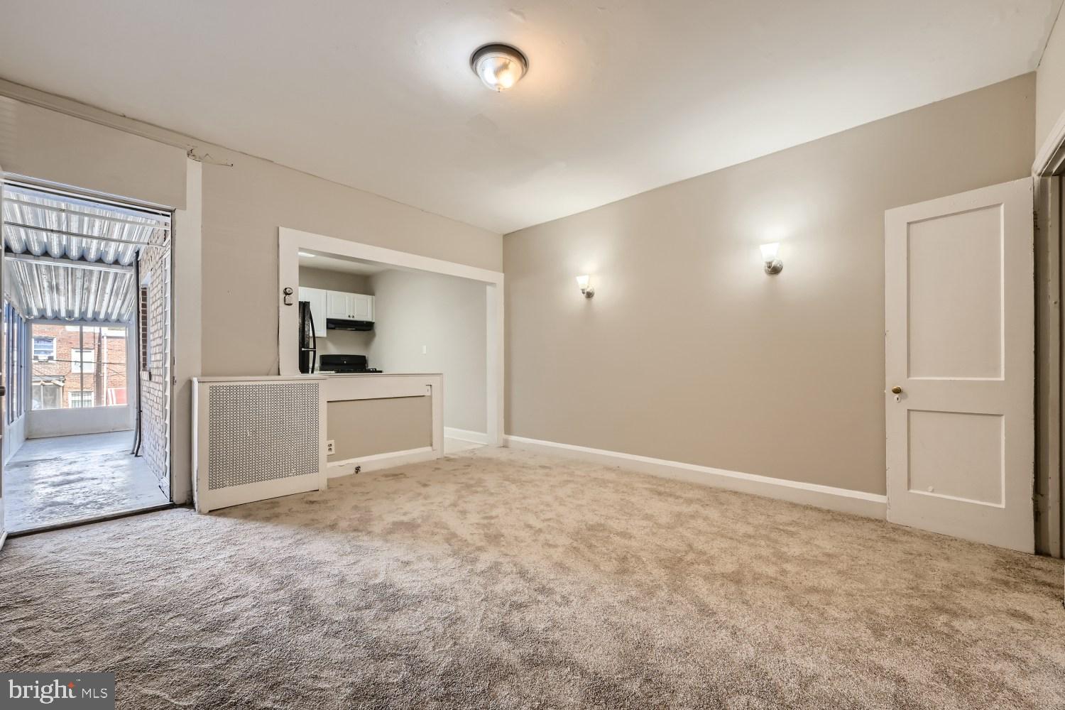 3814 Woodridge Road Baltimore, MD 21229 - Photo 5 of 17