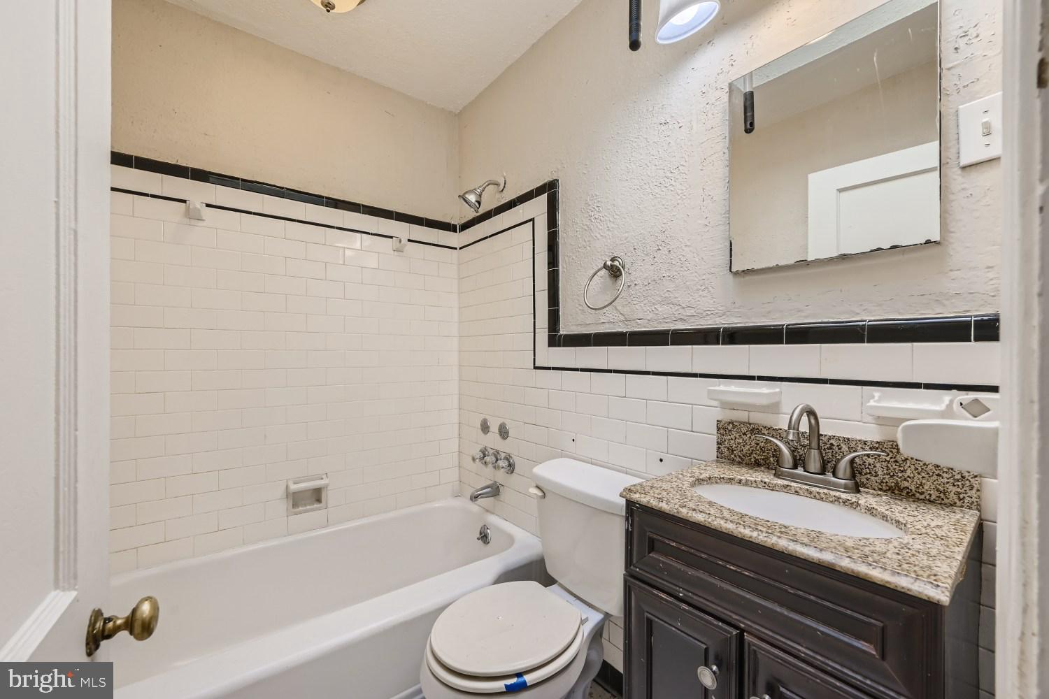 3814 Woodridge Road Baltimore, MD 21229 - Photo 9 of 17