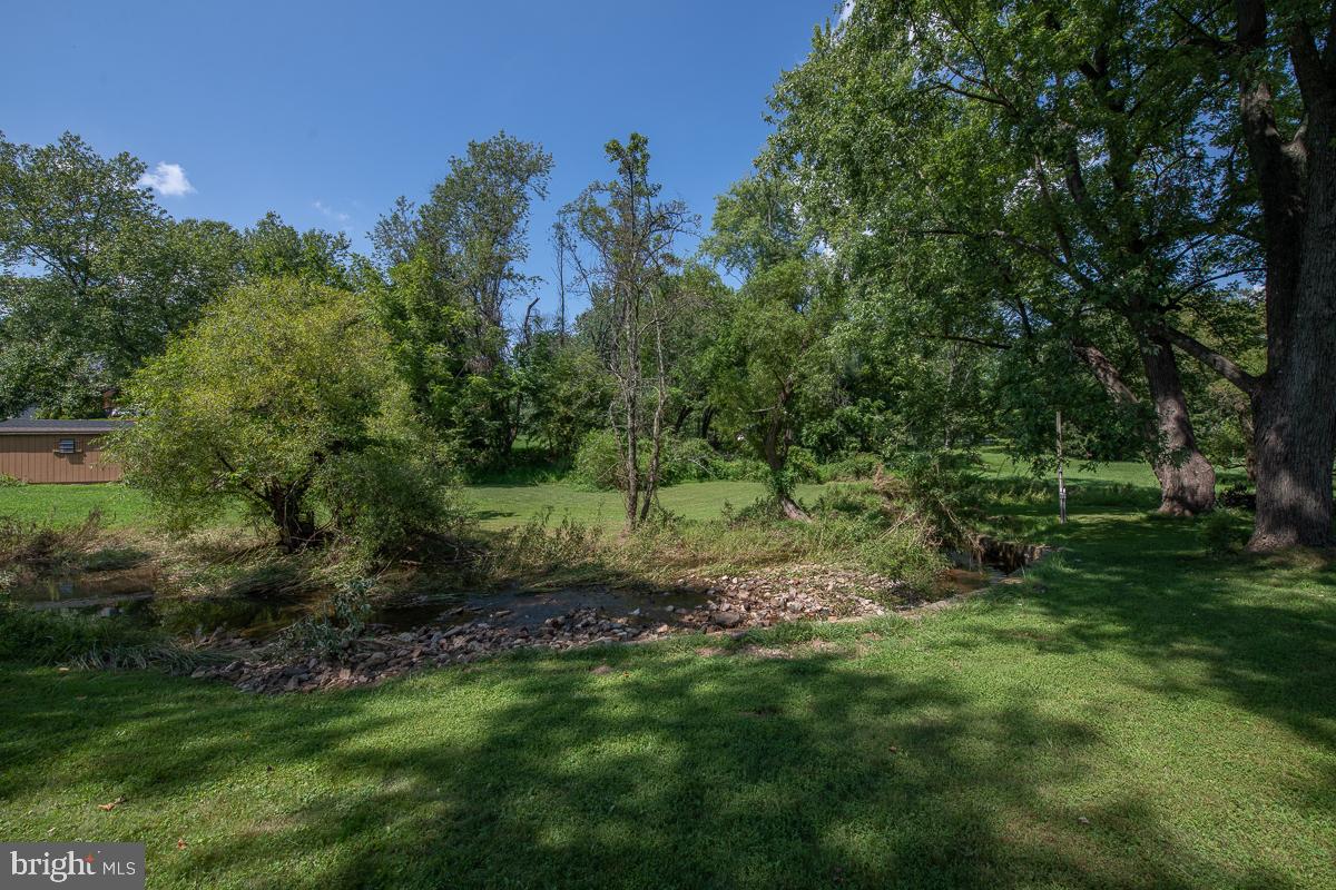 92 East 7 Stars Road Phoenixville, PA 19460 - Photo 20 of 24 yard