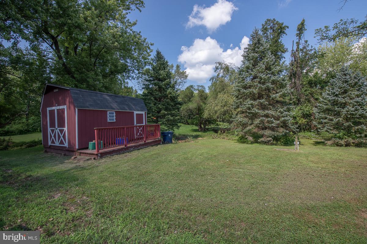 92 East 7 Stars Road Phoenixville, PA 19460 - Photo 23 of 24 Back of Yard