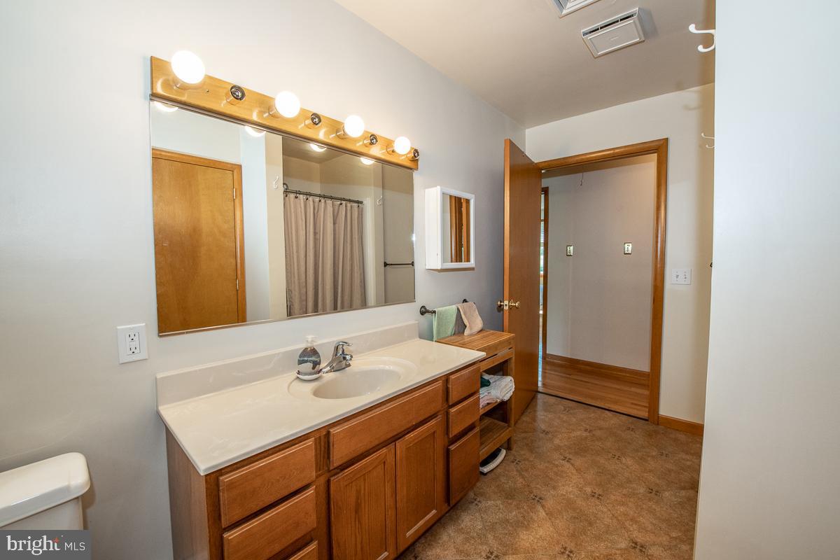 92 East 7 Stars Road Phoenixville, PA 19460 - Photo 9 of 24 Hall Bathroom