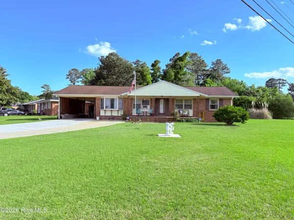 $253,000 | 102 Yorkshire Drive, Jacksonville, NC 28546