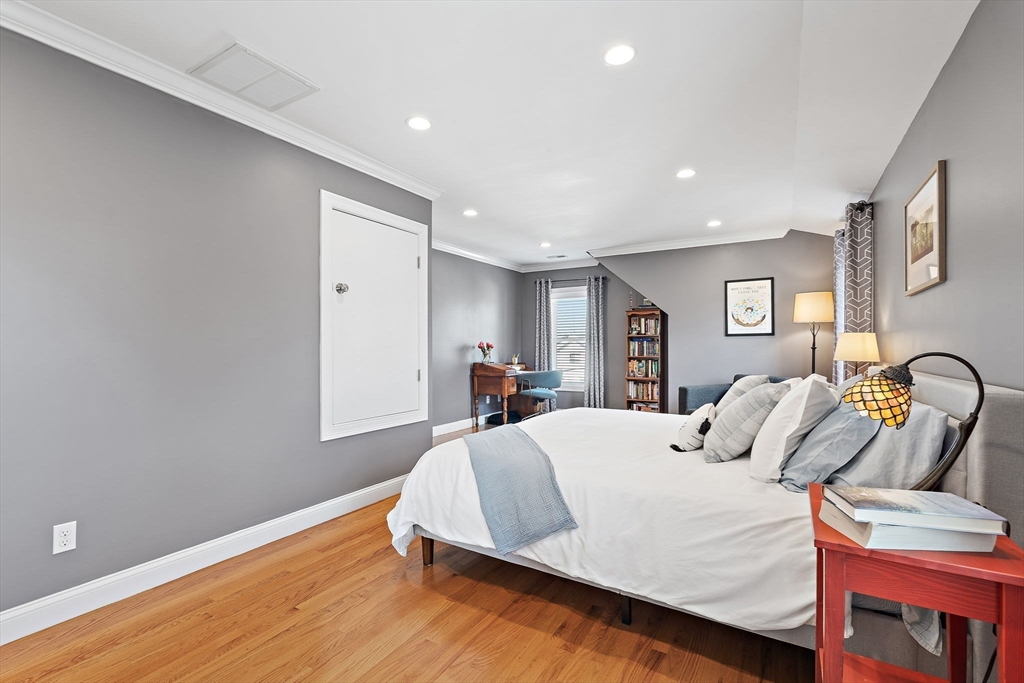 61 Parmenter Road, Unit 1 Waltham, MA 02453 - Photo 21 of 31