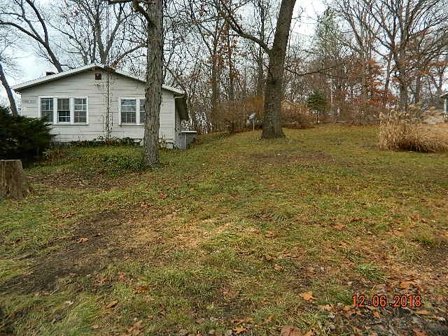 214 Ems R4 Lane Pierceton, IN 46562 - Photo 3 of 16 Gallery Image 3