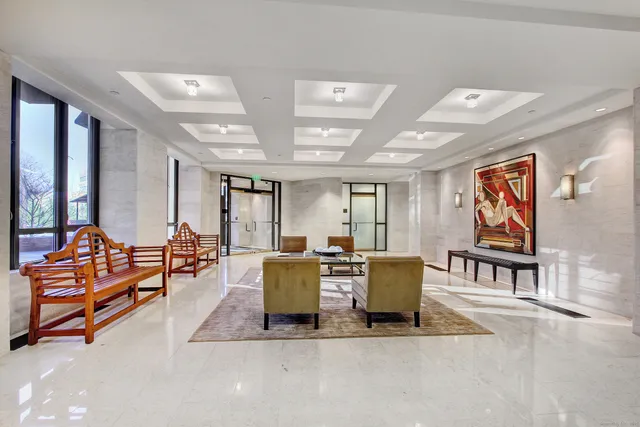 $8,000 | 100 Parrott Drive, Unit 1402, Shelton, CT 06484