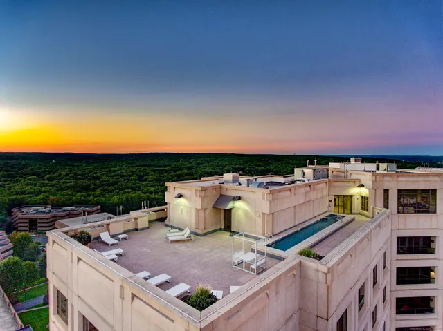 $8,000 | 100 Parrott Drive, Unit 1402, Shelton, CT 06484