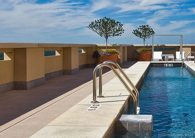 $8,000 | 100 Parrott Drive, Unit 1402, Shelton, CT 06484