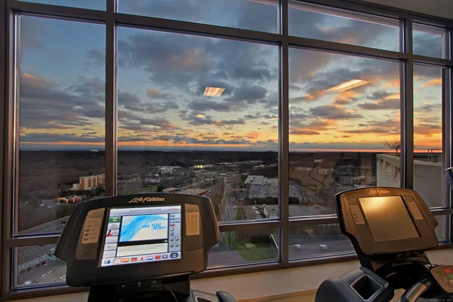 $8,000 | 100 Parrott Drive, Unit 1402, Shelton, CT 06484