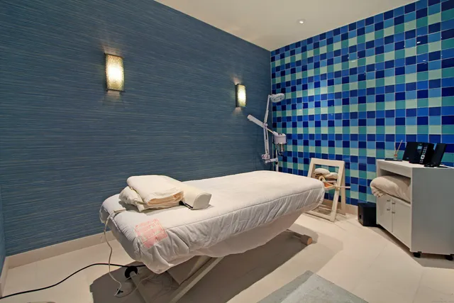 $8,000 | 100 Parrott Drive, Unit 1402, Shelton, CT 06484