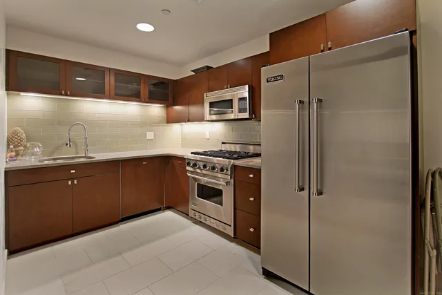 $8,000 | 100 Parrott Drive, Unit 1402, Shelton, CT 06484