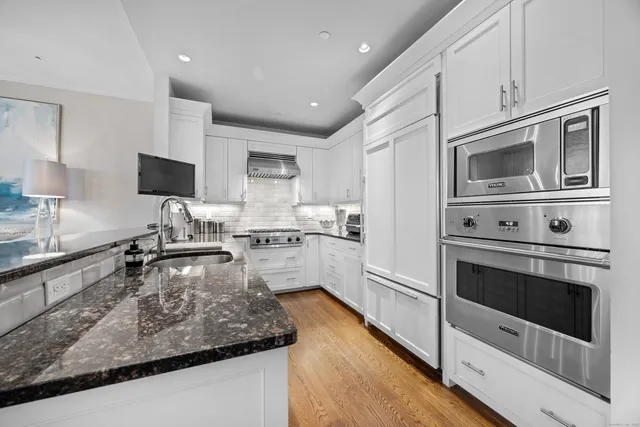 $8,000 | 100 Parrott Drive, Unit 1402, Shelton, CT 06484