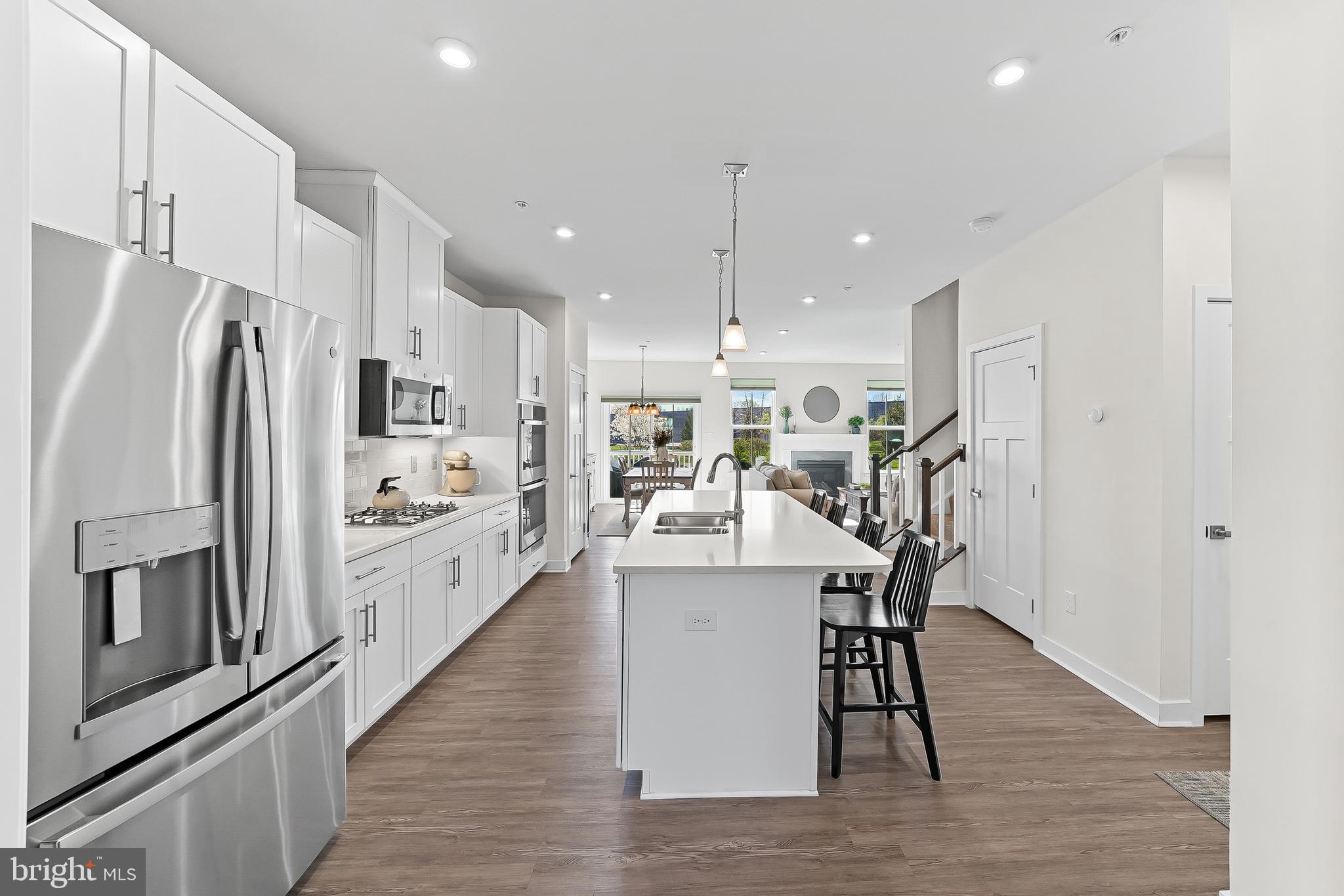 714 Cascade Way Kennett Square, PA 19348 - Photo 5 of 37 Beautiful Eat-In Kitchen