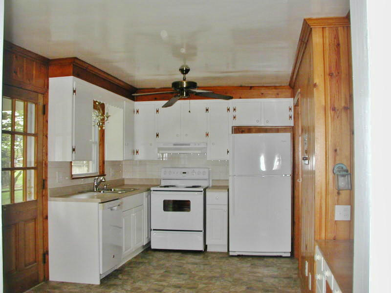 3433 Frontier Road Northwest Roanoke, VA 24012 - Photo 14 of 20 3433 Frontier Kitchen eat -in