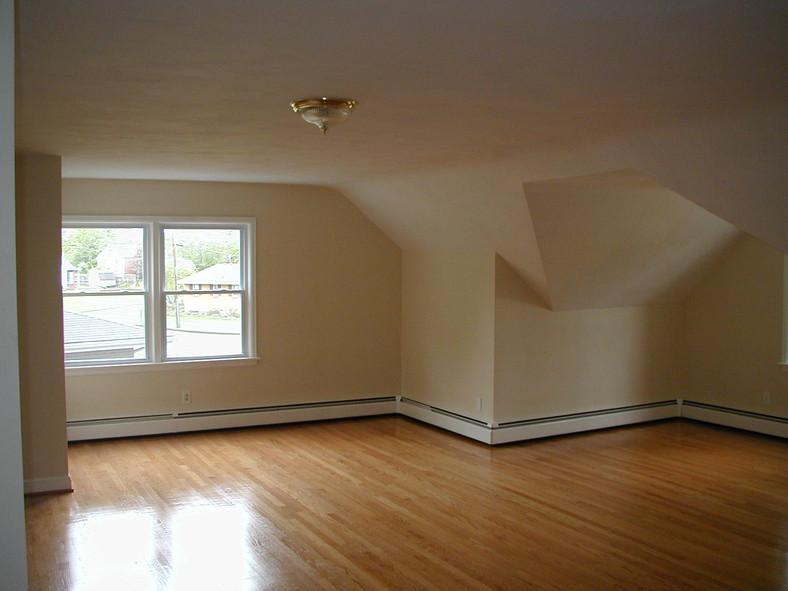 3433 Frontier Road Northwest Roanoke, VA 24012 - Photo 15 of 20 Master Bedroom