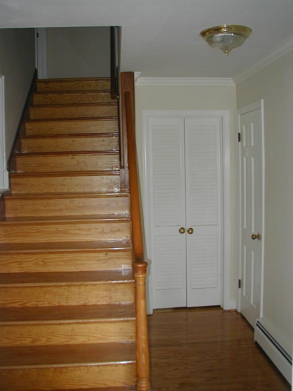 3433 Frontier Road Northwest Roanoke, VA 24012 - Photo 10 of 20 Stairs from foyer
