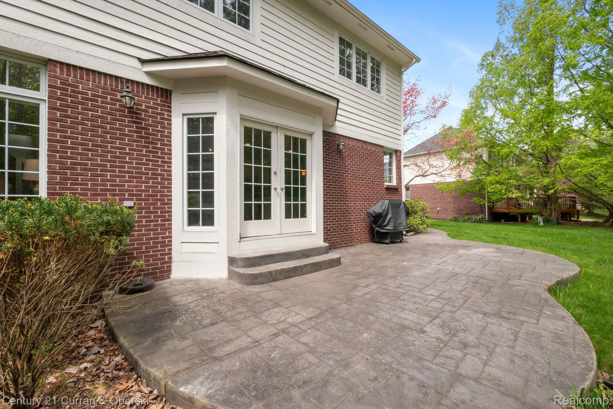 27852 Larson Lane Farmington, MI 48331 - Photo 70 of 75 11-web-or-mls-P2370364.jpg