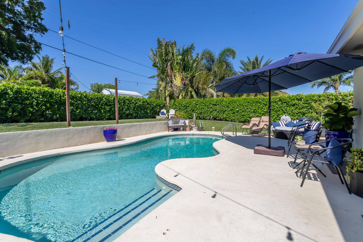 2131 Mark Drive Lake Worth, FL 33461 - Photo 15 of 48 2131 Mark Dr Lake Worth FL-large-002-002