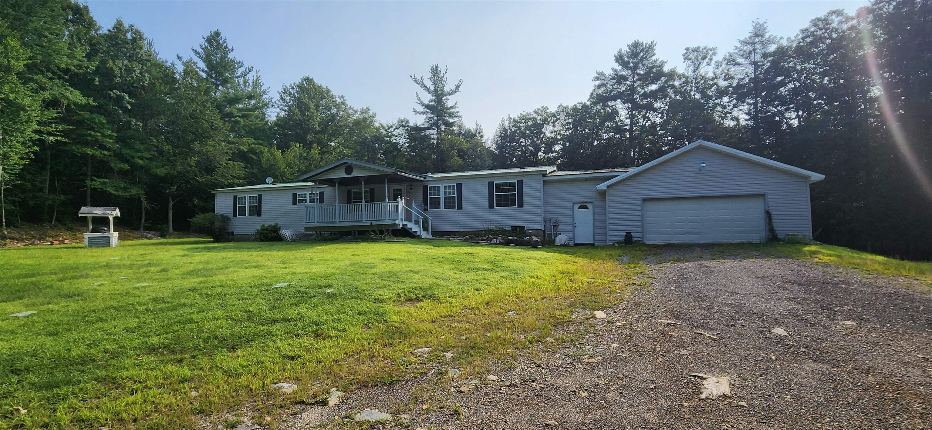 156 Middle Oxbow Road Hinsdale, NH 03451 - Photo 1 of 28 Gallery Image 1