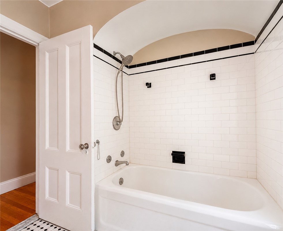 225 Hunts Avenue Pawtucket, RI 02861 - Photo 32 of 35