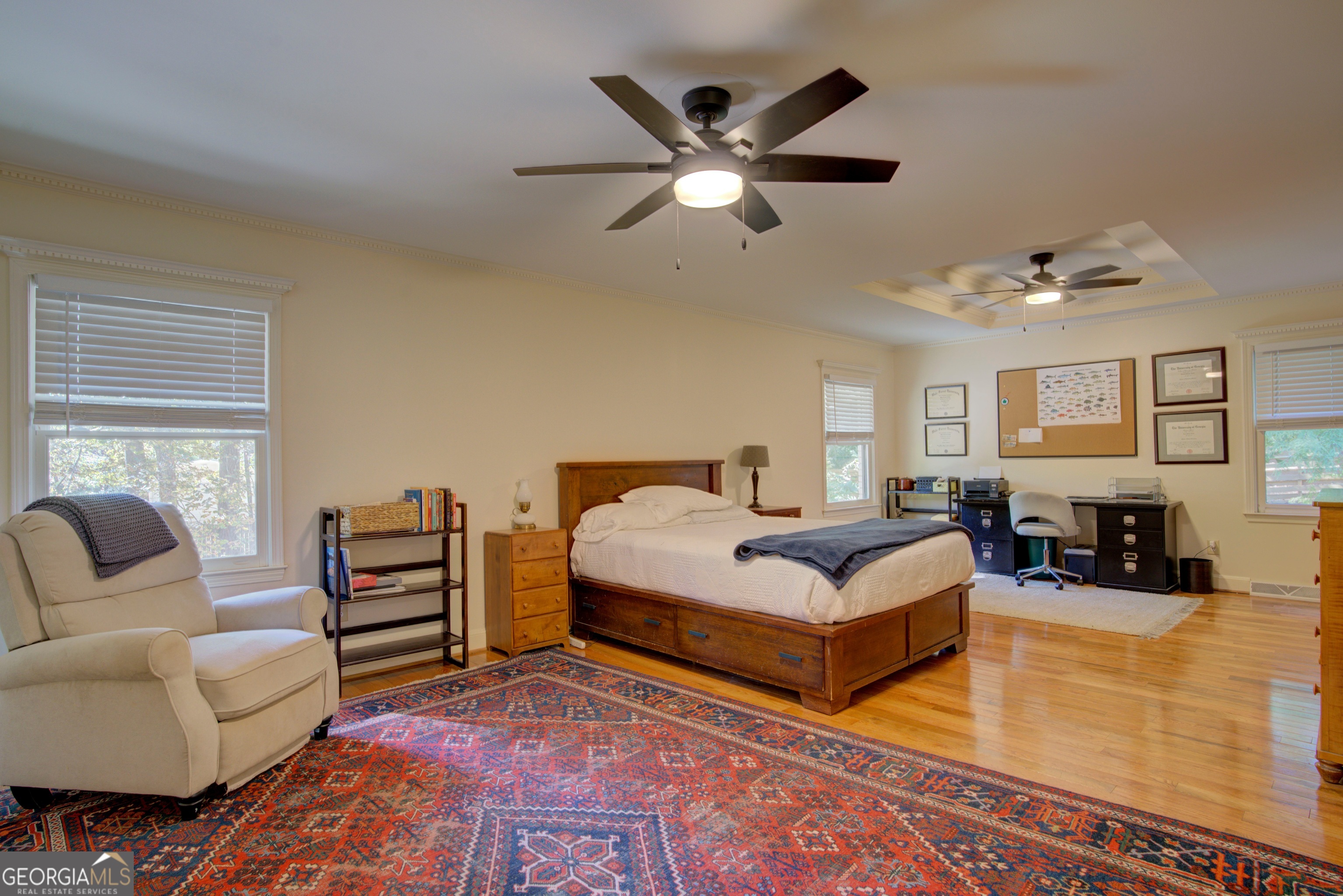 7 Pine Valley Road Rome, GA 30165 - Photo 25 of 57 a spacious bedroom with a bed a couch and potted plant with the dresser