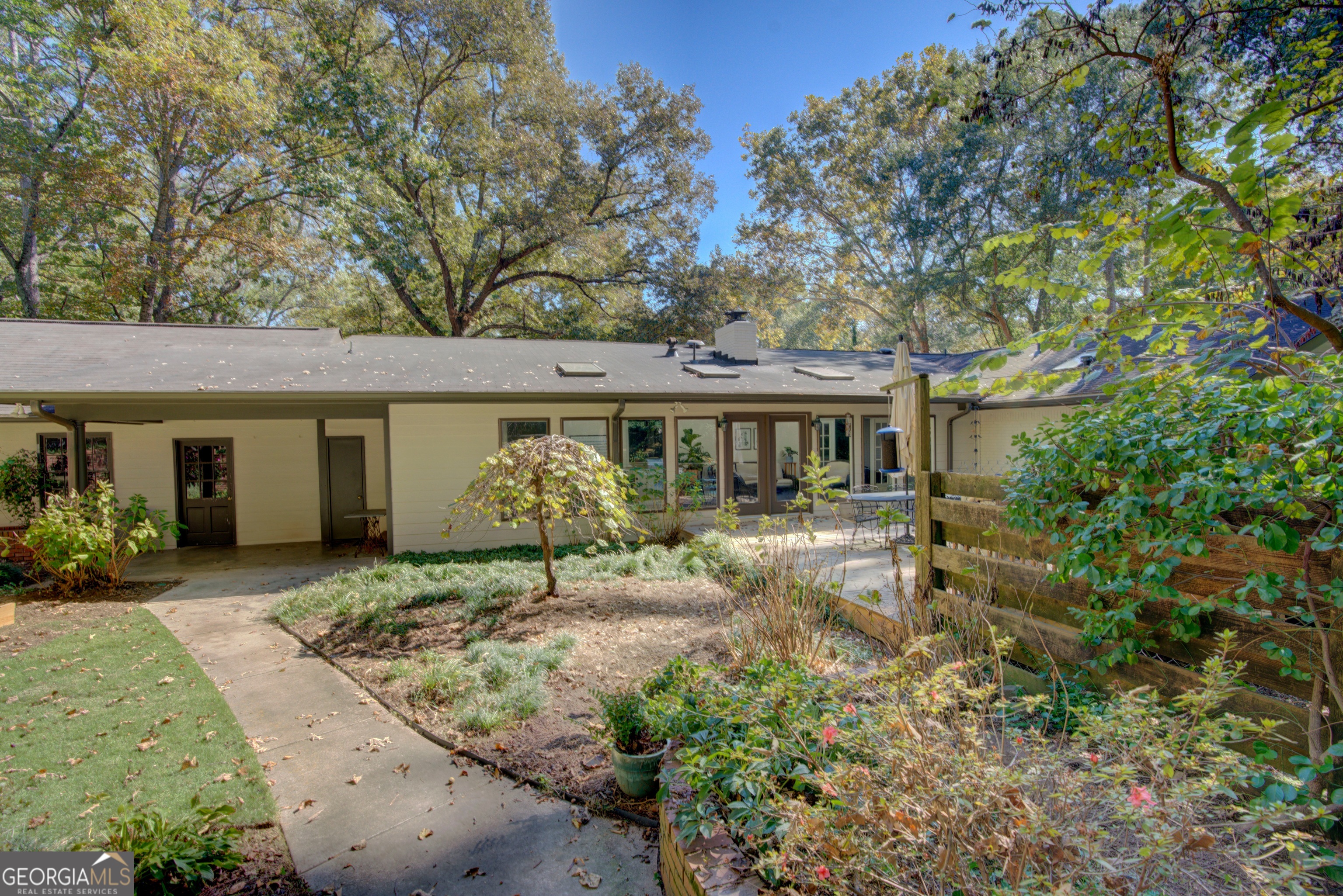 7 Pine Valley Road Rome, GA 30165 - Photo 47 of 57 a front view of a house with garden