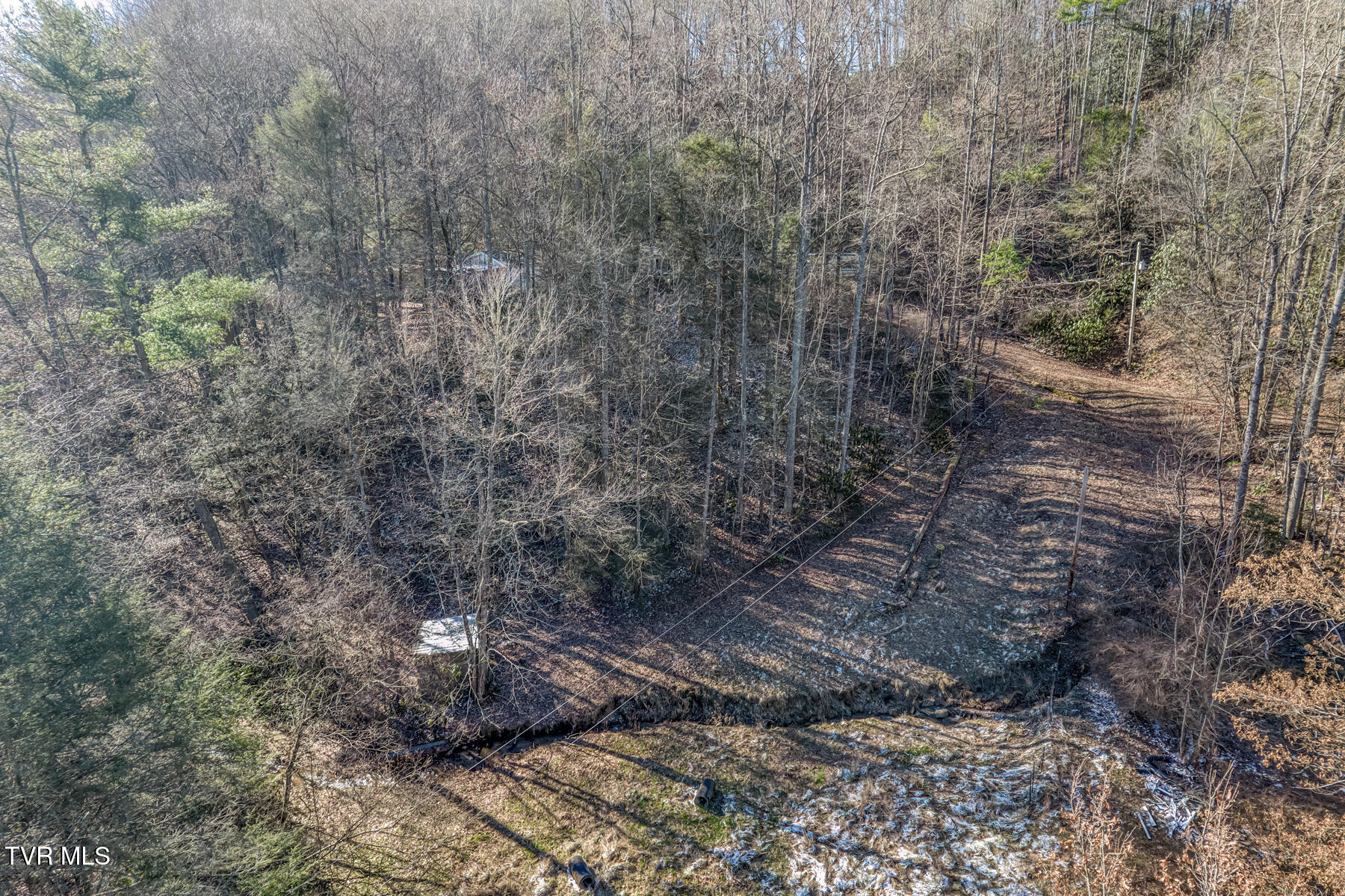 469 Moreland Drive Butler, TN 37640 - Photo 25 of 37 469 Moreland Dr-10