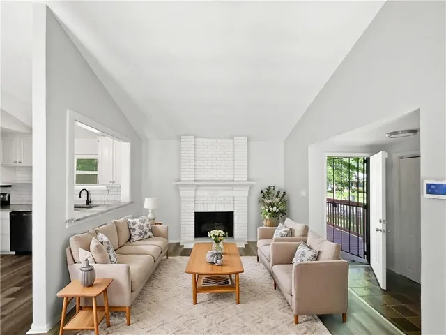 $211,000 | 8701 East 109 Terrace, Kansas City, MO 64134