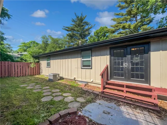 $211,000 | 8701 East 109 Terrace, Kansas City, MO 64134