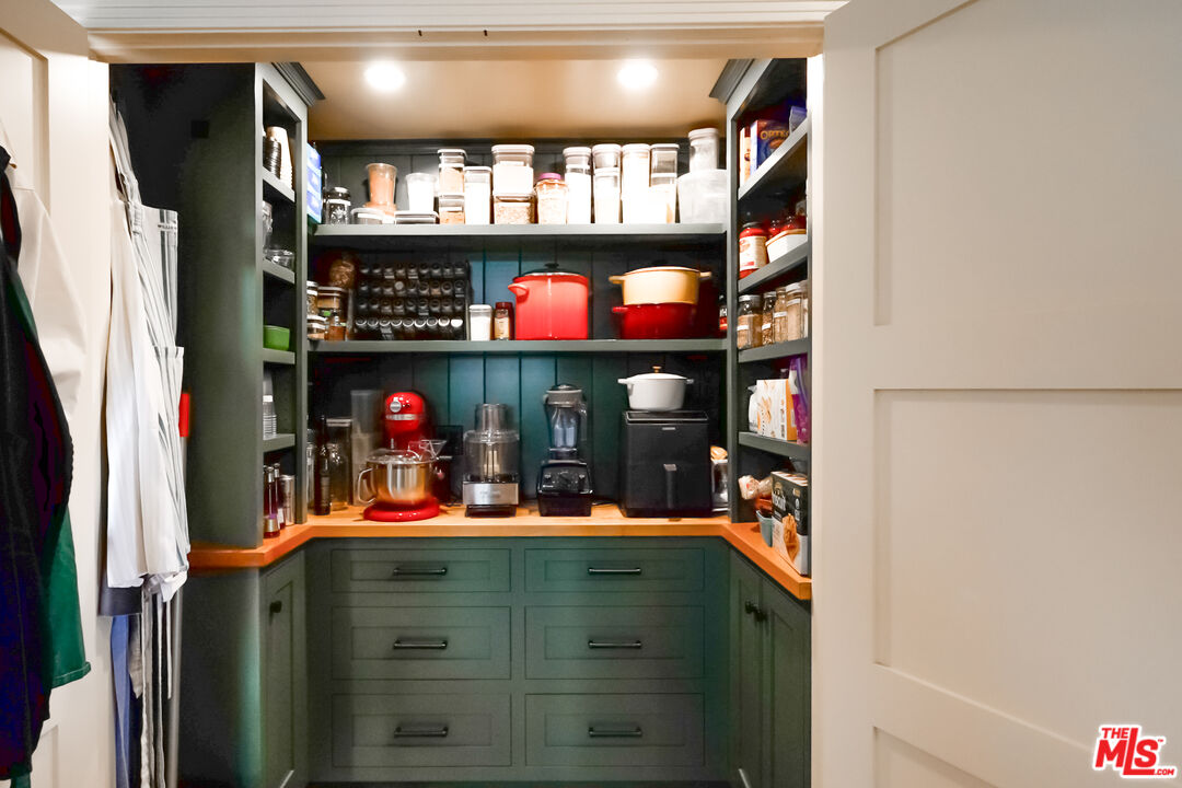 1411 Columbia Drive Glendale, CA 91205 - Photo 26 of 45 a view of people sitting in front of shop