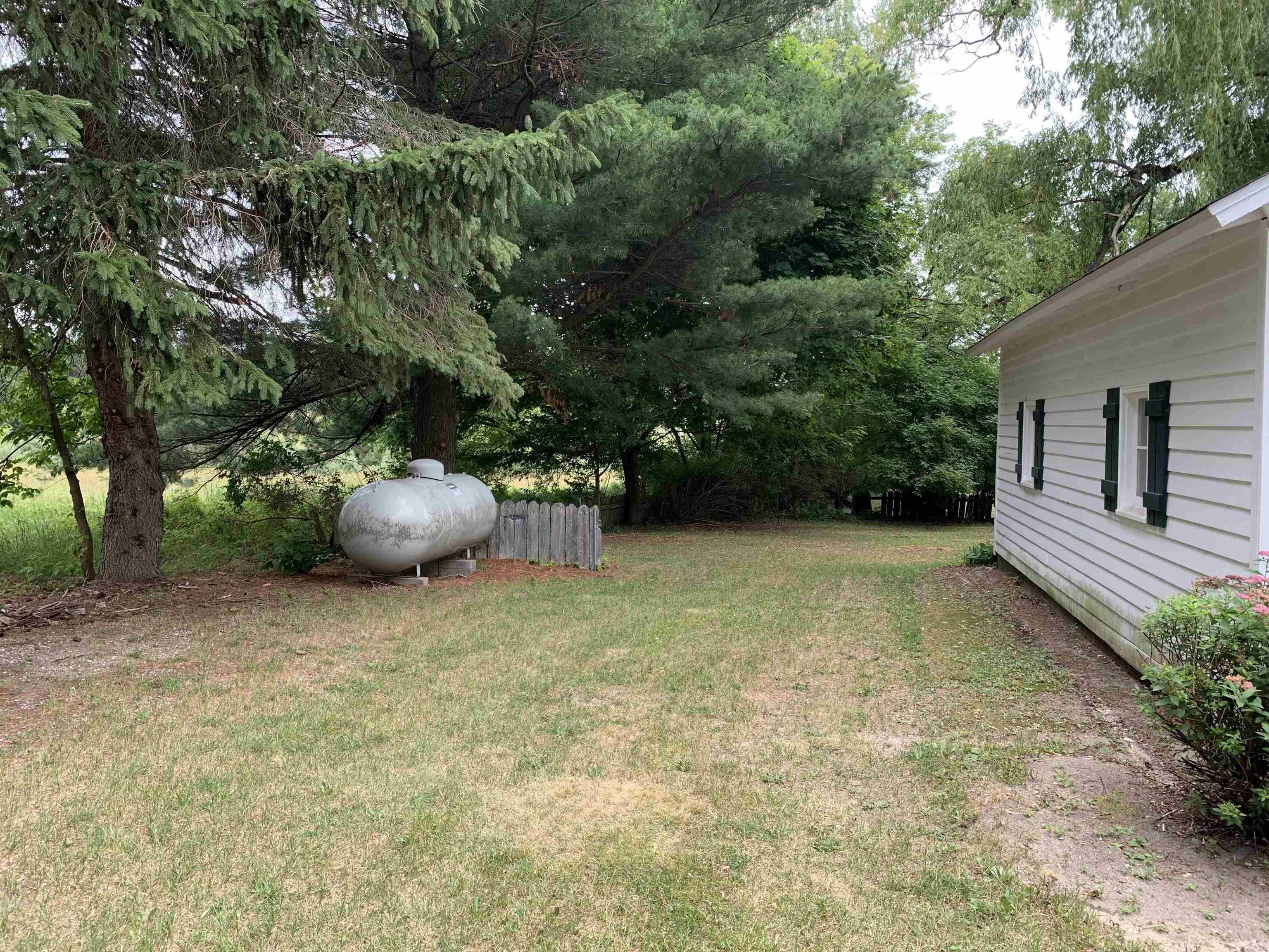 229 Eckhardt Road Bellaire, MI 49615 - Photo 78 of 87 1902963-77.JPG