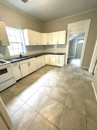 $1,650 | 1808 10th Avenue North, Nashville, TN 37208