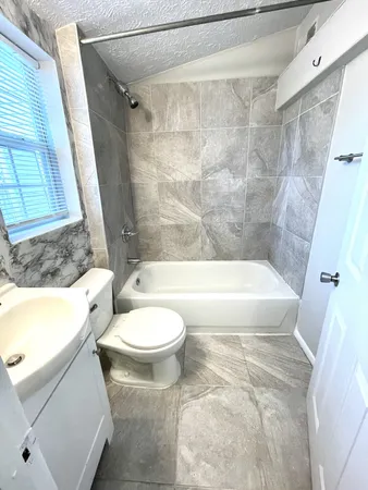 $1,650 | 1808 10th Avenue North, Nashville, TN 37208