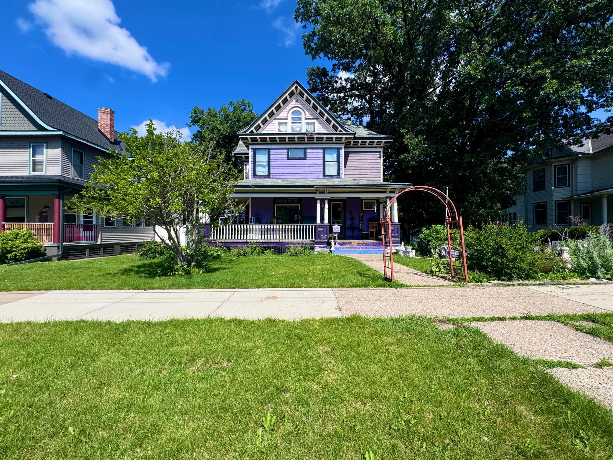 9 2nd Avenue Southwest Faribault, MN 55021 - Photo 1 of 17