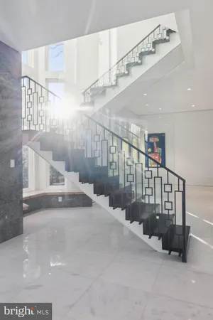 $2,100,000 | 6304 Old Dominion Drive, McLean, VA 22101