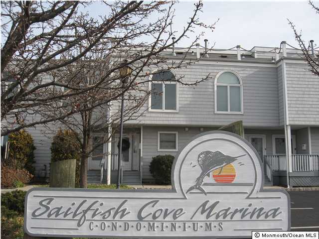 100 Riverside Place, Unit 4 Point Pleasant Beach, NJ 08742 - Photo 1 of 3 Primary Photo