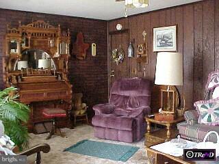 417 Summit Avenue Reading, PA 19607 - Photo 2 of 6 Gallery Image 2